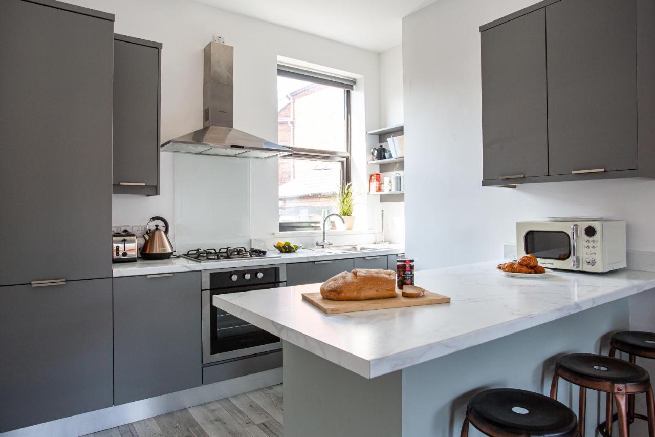 Modern Luxury Apartment, Sleeps 6, Best Location Belfast Exteriör bild