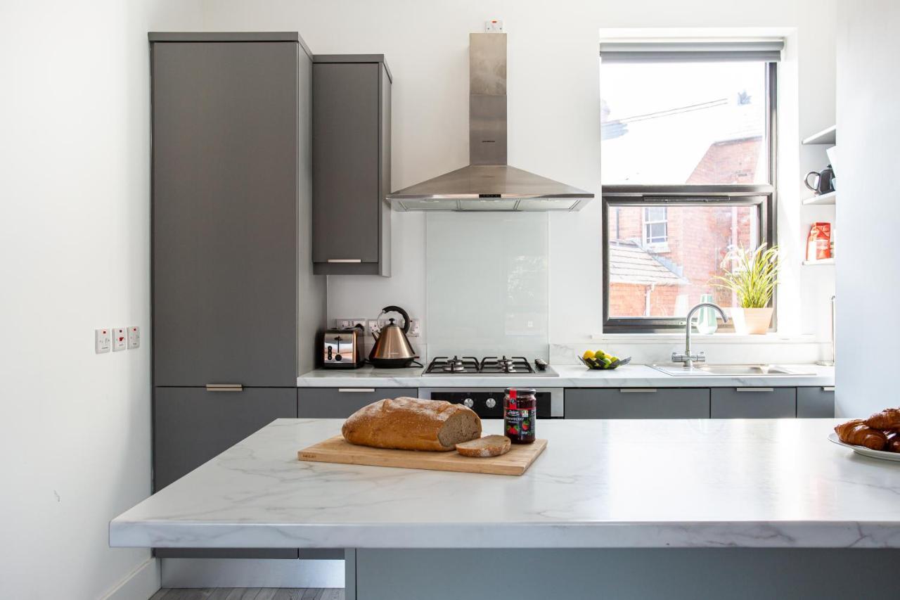 Modern Luxury Apartment, Sleeps 6, Best Location Belfast Exteriör bild