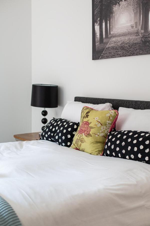 Modern Luxury Apartment, Sleeps 6, Best Location Belfast Exteriör bild